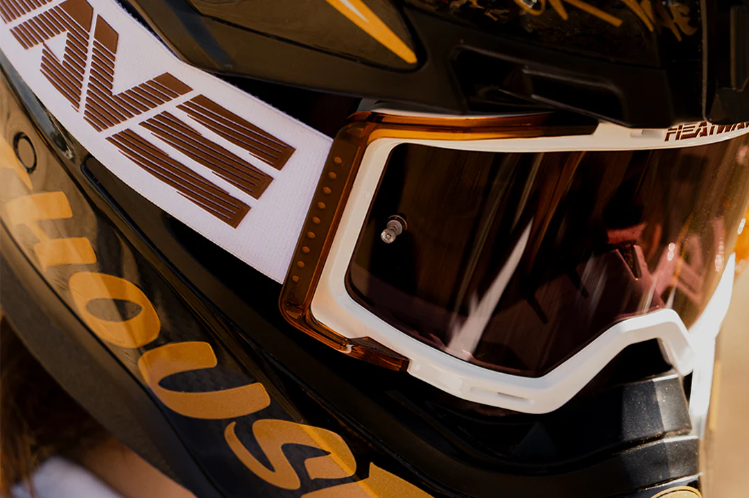 MXG-250 Motosport Goggle: Hydro Saddle - Image 2