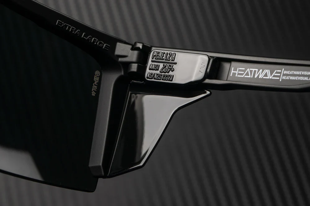 PERFORMANCE XL LAZER FACE SUNGLASSES: Black - Image 4