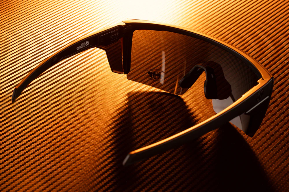 PERFORMANCE XL LAZER FACE SUNGLASSES: Ultra Black - Image 7